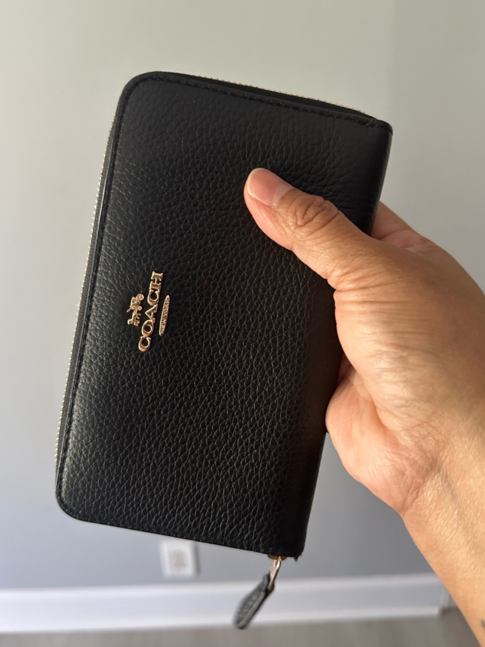 Coach Medium Id Zip Wallet - Picture 3 of 14